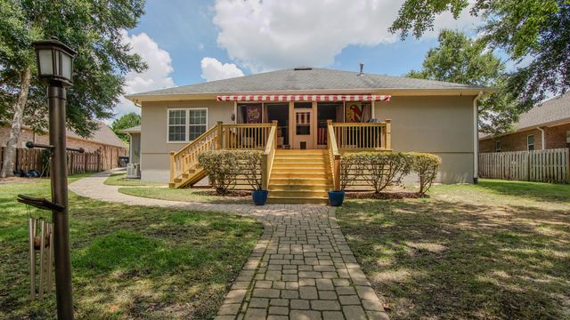 158 Whispering Way, Freeport, FL 32439