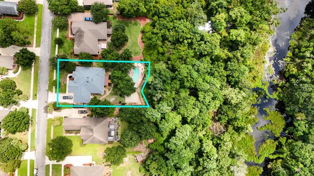 158 Whispering Way, Freeport, FL 32439