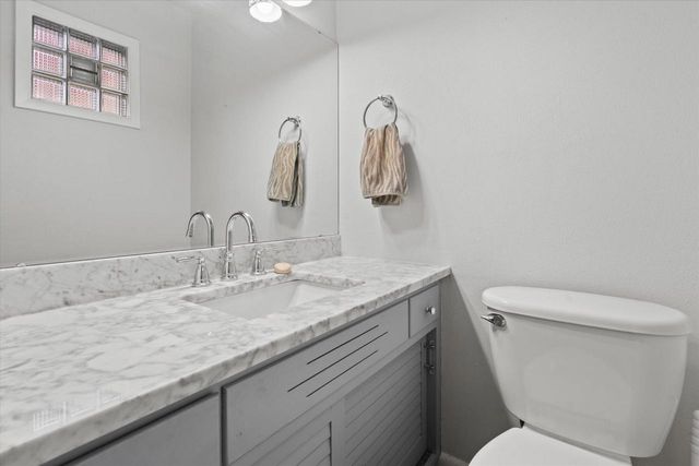 2640 S 78th STREET, West Allis, WI 53219