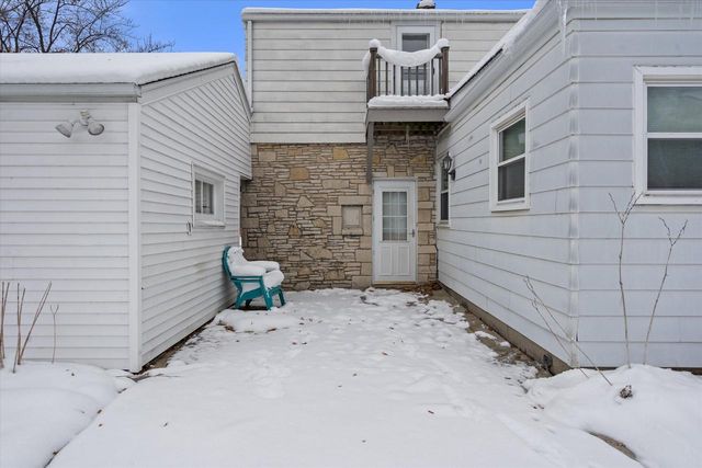 2640 S 78th STREET, West Allis, WI 53219