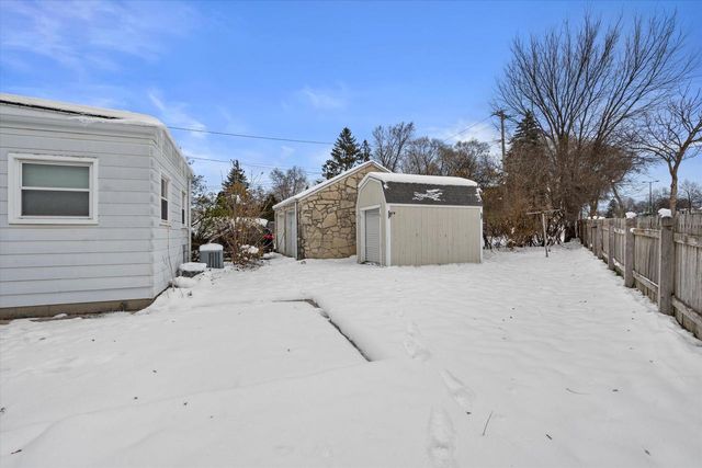 2640 S 78th STREET, West Allis, WI 53219