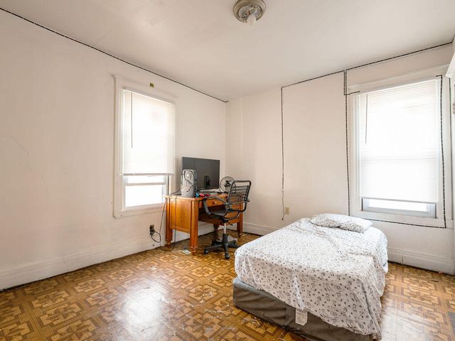 5062 Parker Street, Detroit, MI 48213