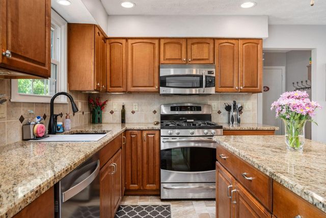 612 Colony Drive, Westerville, OH 43081