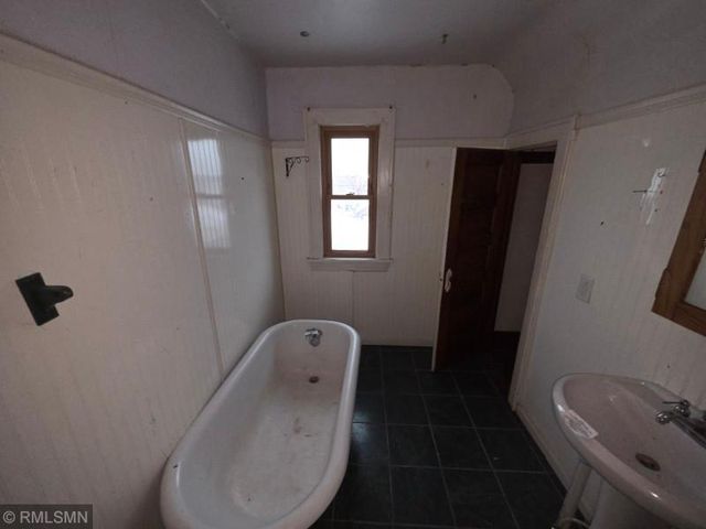 1207 N 18th Street, Superior, WI 54880