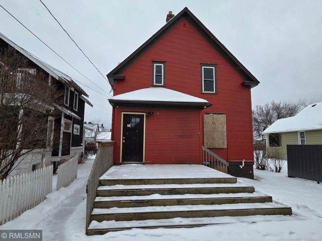 1207 N 18th Street, Superior, WI 54880