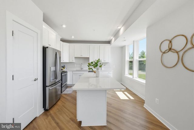 43830 MIDDLEWAY TER, Ashburn, VA 20147