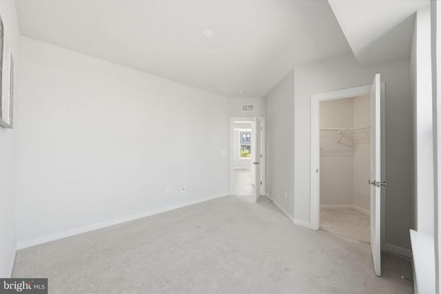 43830 MIDDLEWAY TER, Ashburn, VA 20147