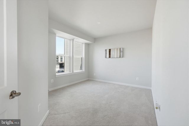 43830 MIDDLEWAY TER, Ashburn, VA 20147
