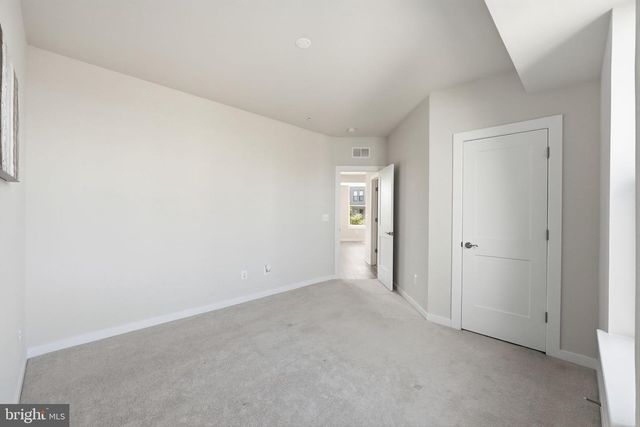 43830 MIDDLEWAY TER, Ashburn, VA 20147