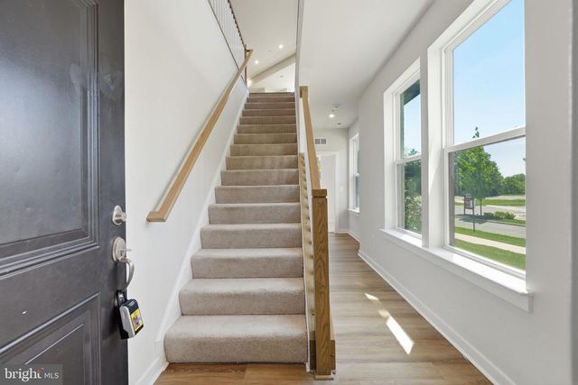 43830 MIDDLEWAY TER, Ashburn, VA 20147