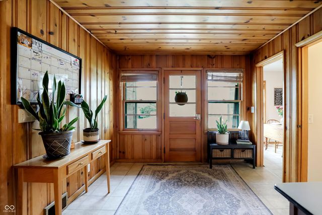 410 W Ash Street, Zionsville, IN 46077