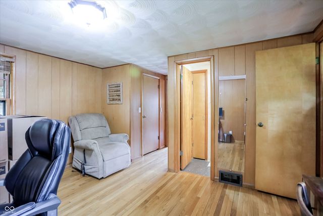 410 W Ash Street, Zionsville, IN 46077