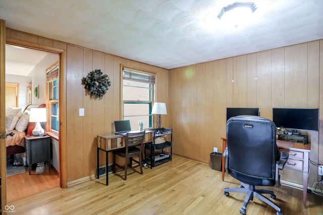 410 W Ash Street, Zionsville, IN 46077