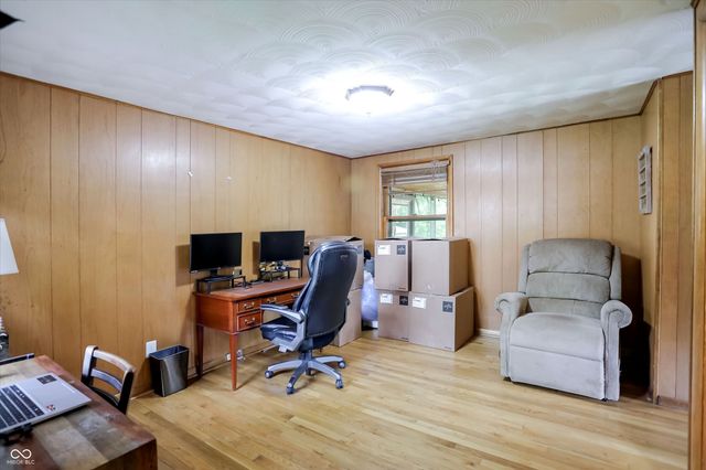 410 W Ash Street, Zionsville, IN 46077