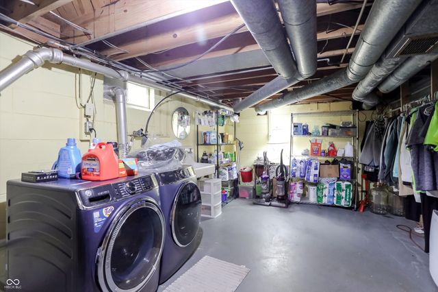 410 W Ash Street, Zionsville, IN 46077