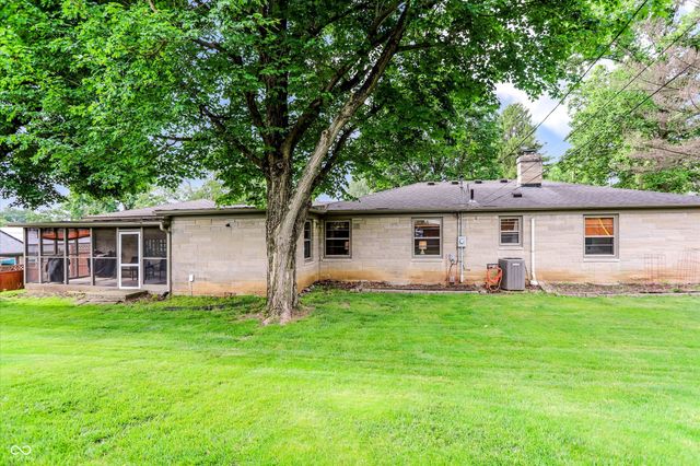 410 W Ash Street, Zionsville, IN 46077
