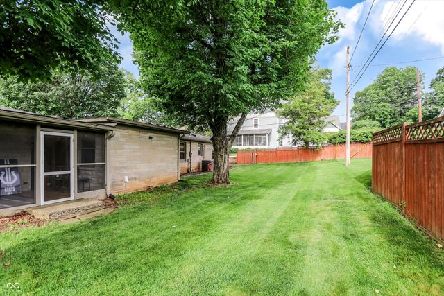 410 W Ash Street, Zionsville, IN 46077