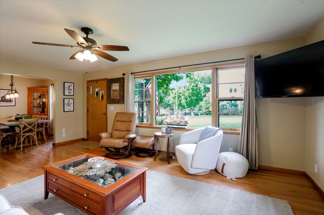 410 W Ash Street, Zionsville, IN 46077