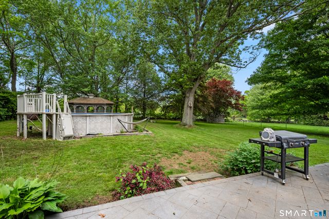 9 Monticello Drive, East Lyme, CT 06333