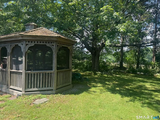 9 Monticello Drive, East Lyme, CT 06333