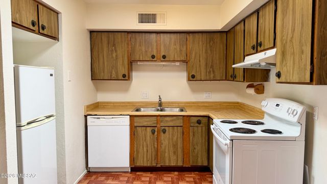 4192 N Western Winds Drive, Tucson, AZ 85705