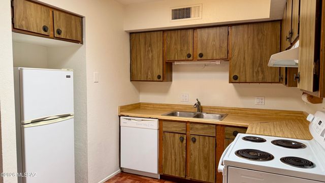 4192 N Western Winds Drive, Tucson, AZ 85705