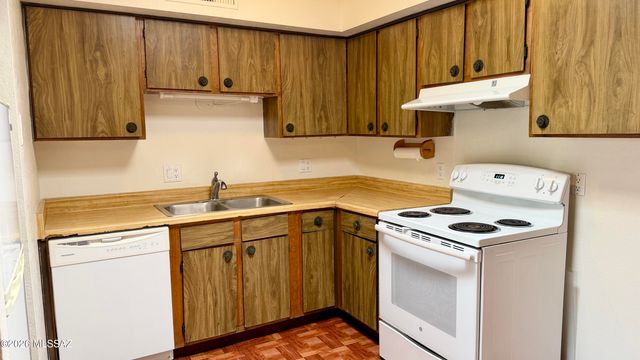 4192 N Western Winds Drive, Tucson, AZ 85705