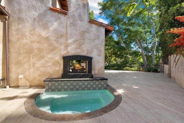 6937 Corte Spagna, Rancho Santa Fe, CA 92091