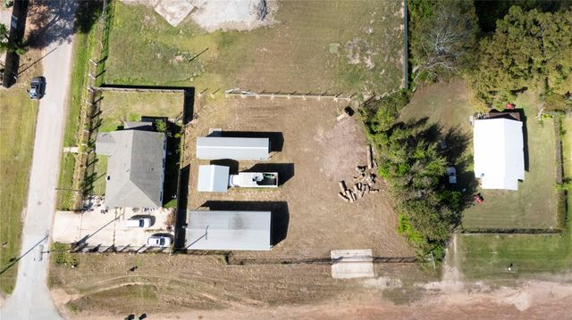 1301 N San Jacinto Avenue, Cleveland, TX 77327