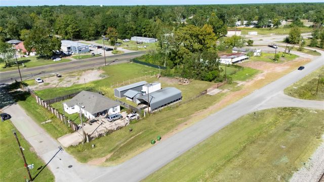 1301 N San Jacinto Avenue, Cleveland, TX 77327