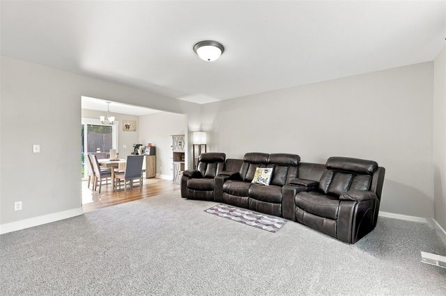 30 Ecklund Street, Sparta, MI 49345