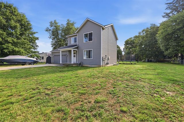 30 Ecklund Street, Sparta, MI 49345