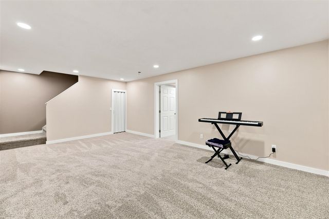 30 Ecklund Street, Sparta, MI 49345