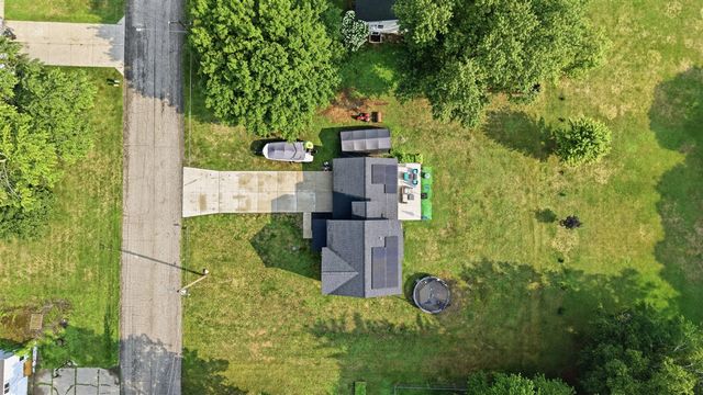 30 Ecklund Street, Sparta, MI 49345