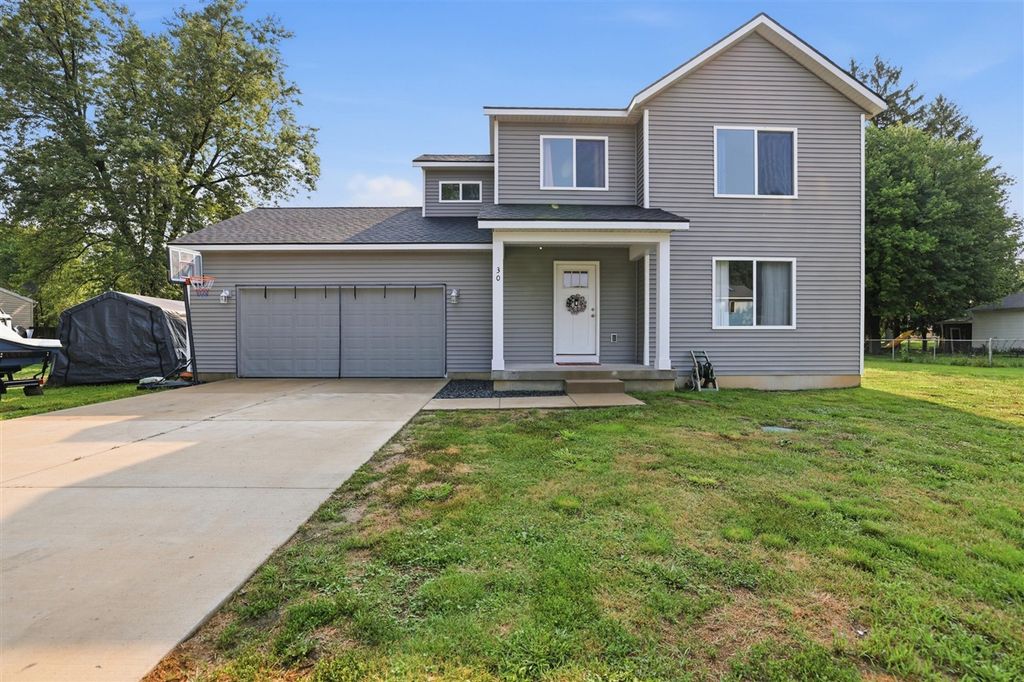30 Ecklund Street, Sparta, MI 49345