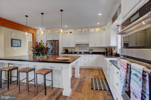 12101 MOUNTAINSIDE DR, Mercersburg, PA 17236