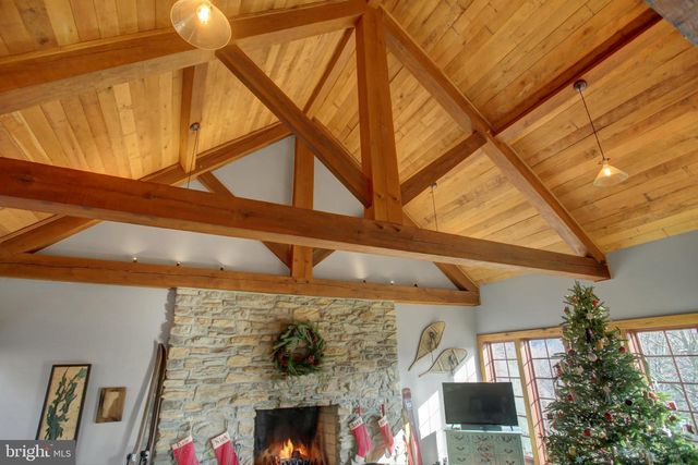 12101 MOUNTAINSIDE DR, Mercersburg, PA 17236