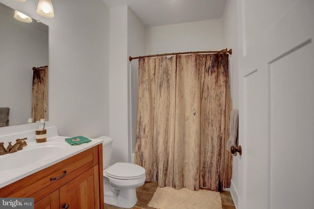 12101 MOUNTAINSIDE DR, Mercersburg, PA 17236