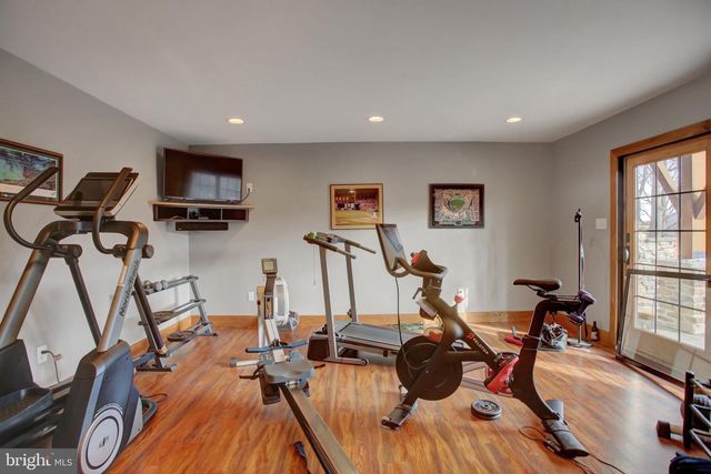 12101 MOUNTAINSIDE DR, Mercersburg, PA 17236