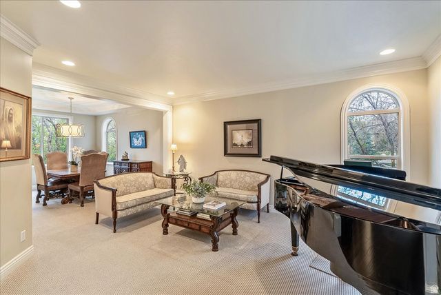 1095 E MARIWOOD CIR, North Salt Lake, UT 84054