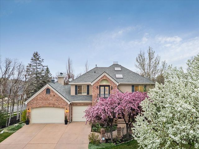 1095 E MARIWOOD CIR, North Salt Lake, UT 84054