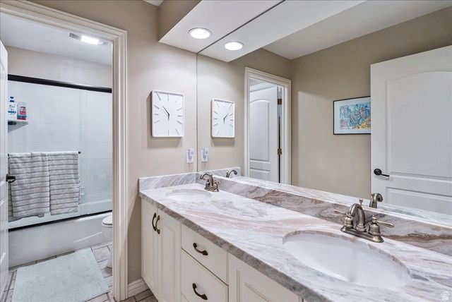 1095 E MARIWOOD CIR, North Salt Lake, UT 84054