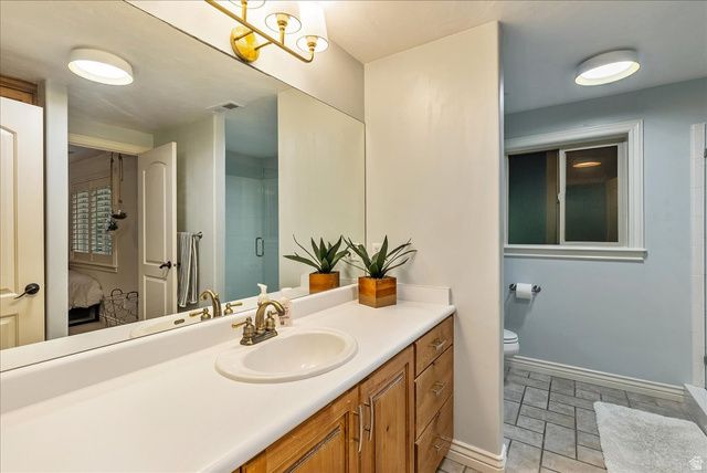 1095 E MARIWOOD CIR, North Salt Lake, UT 84054