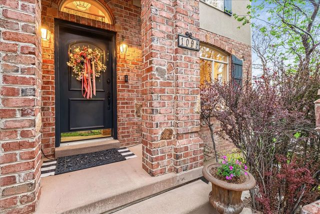 1095 E MARIWOOD CIR, North Salt Lake, UT 84054