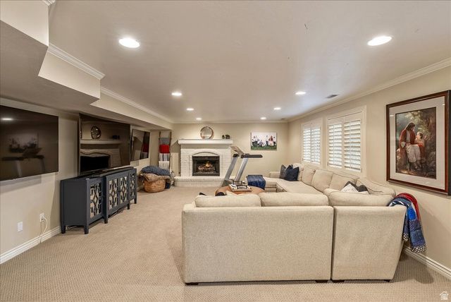 1095 E MARIWOOD CIR, North Salt Lake, UT 84054
