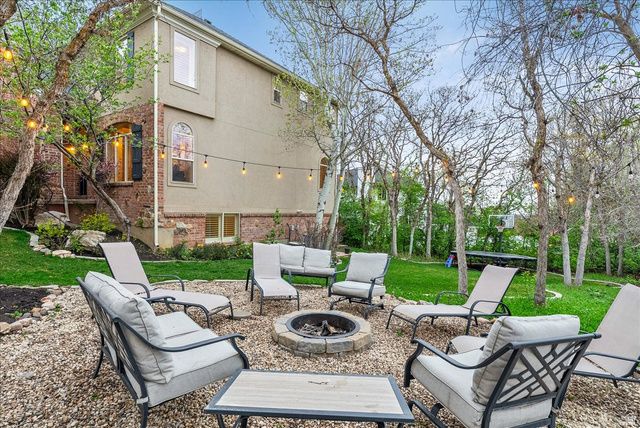 1095 E MARIWOOD CIR, North Salt Lake, UT 84054