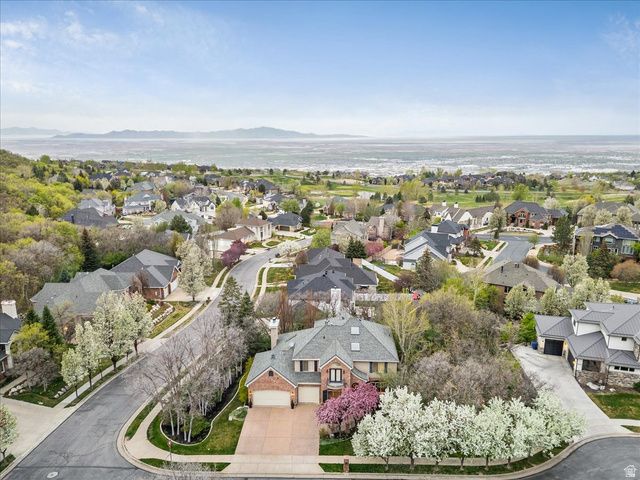 1095 E MARIWOOD CIR, North Salt Lake, UT 84054