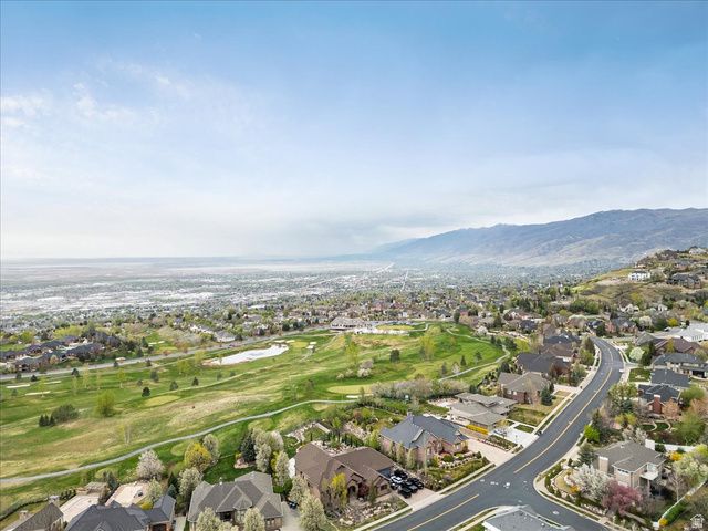 1095 E MARIWOOD CIR, North Salt Lake, UT 84054
