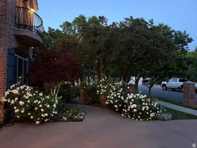 1095 E MARIWOOD CIR, North Salt Lake, UT 84054