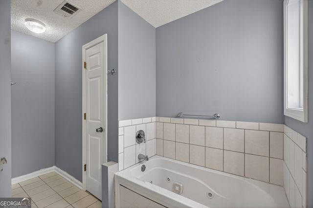 107 Waters Edge Drive, Lagrange, GA 30240